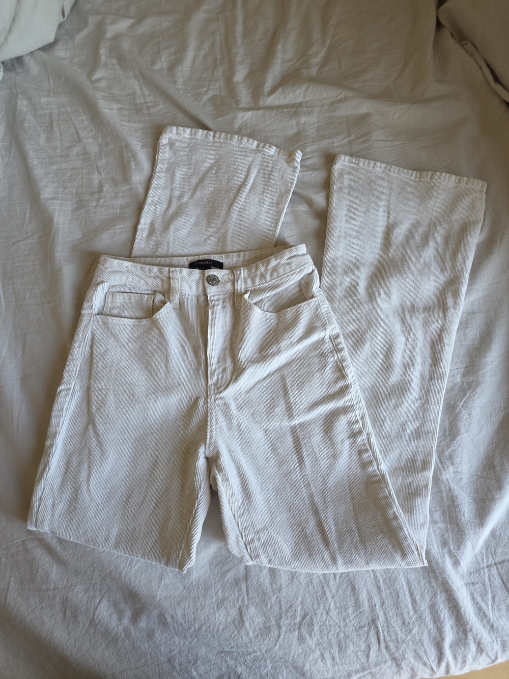 Off-White High-Rise Wide-Leg Jeans - Forever 21